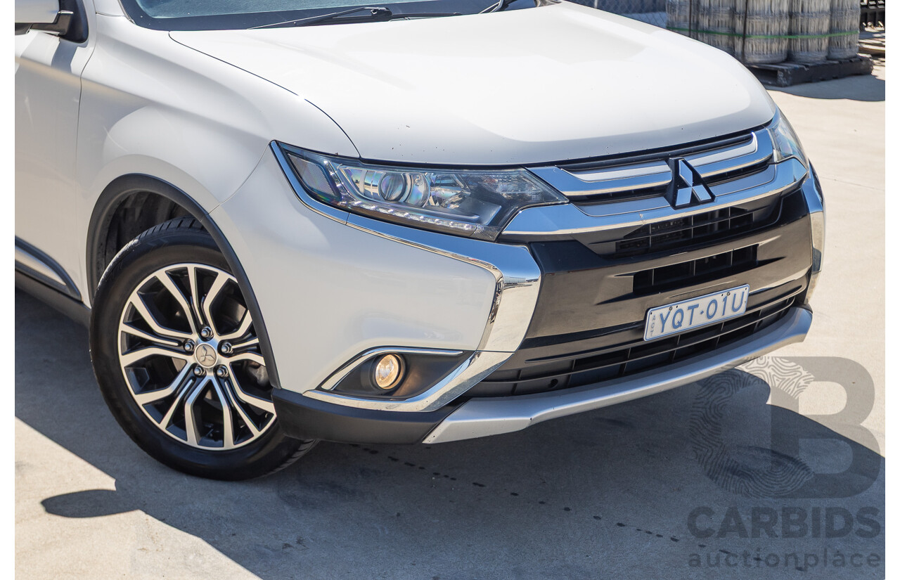 2/2016 Mitsubishi Outlander LS ZK MY16 4D Wagon White 2.0L