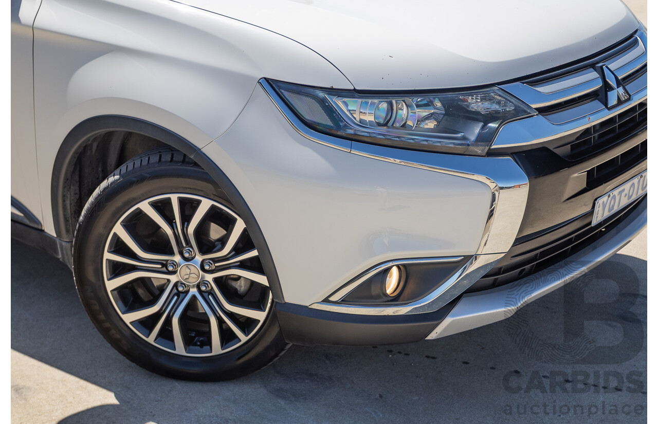 2/2016 Mitsubishi Outlander LS ZK MY16 4D Wagon White 2.0L