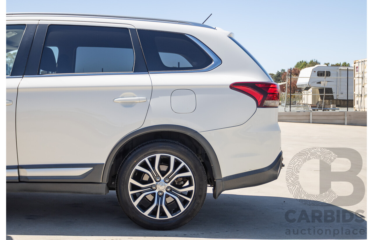 2/2016 Mitsubishi Outlander LS ZK MY16 4D Wagon White 2.0L