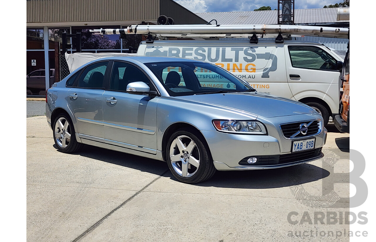 3/2011 Volvo S40 T5 S MY11 4d Sedan Silver 2.5L