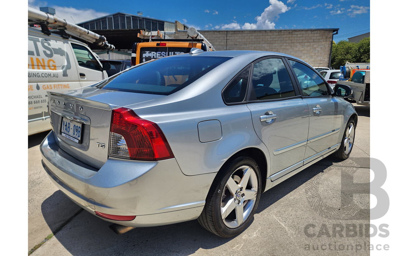 3/2011 Volvo S40 T5 S MY11 4d Sedan Silver 2.5L
