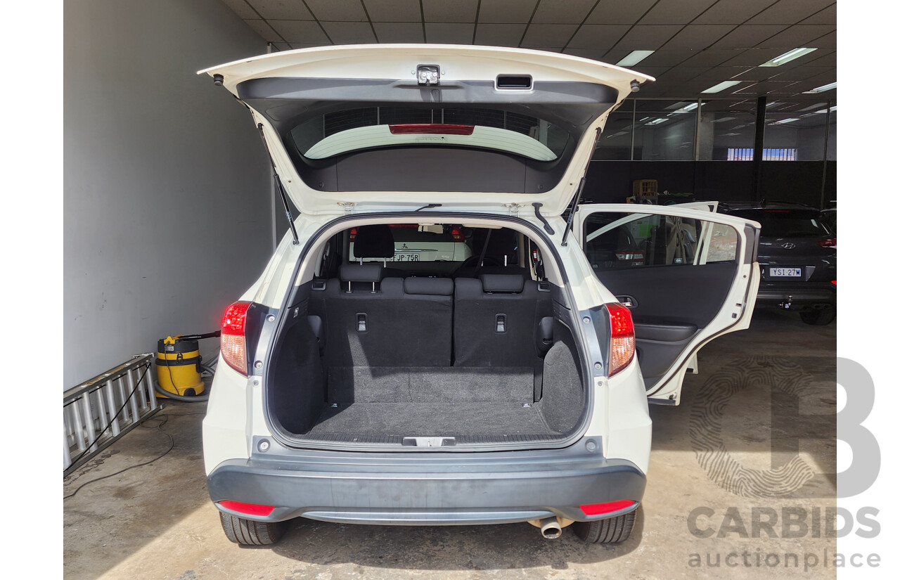 5/2015 Honda Hr-V VTi  4d Wagon White 1.8L