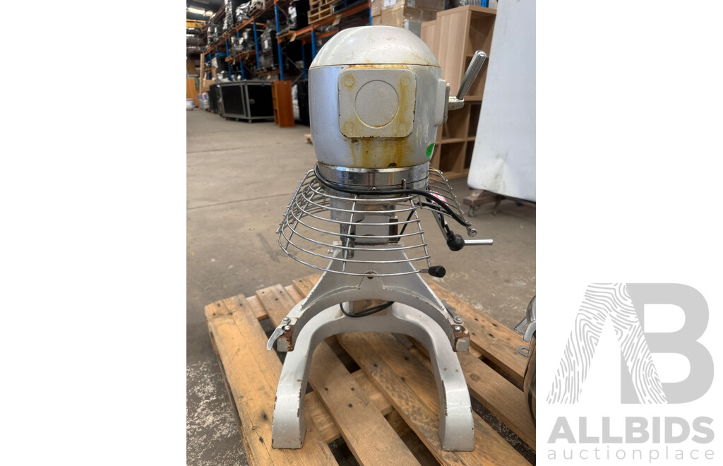 Buffalo CD606-A is a Heavy-duty, Commercial 20-litre Planetary Mixer