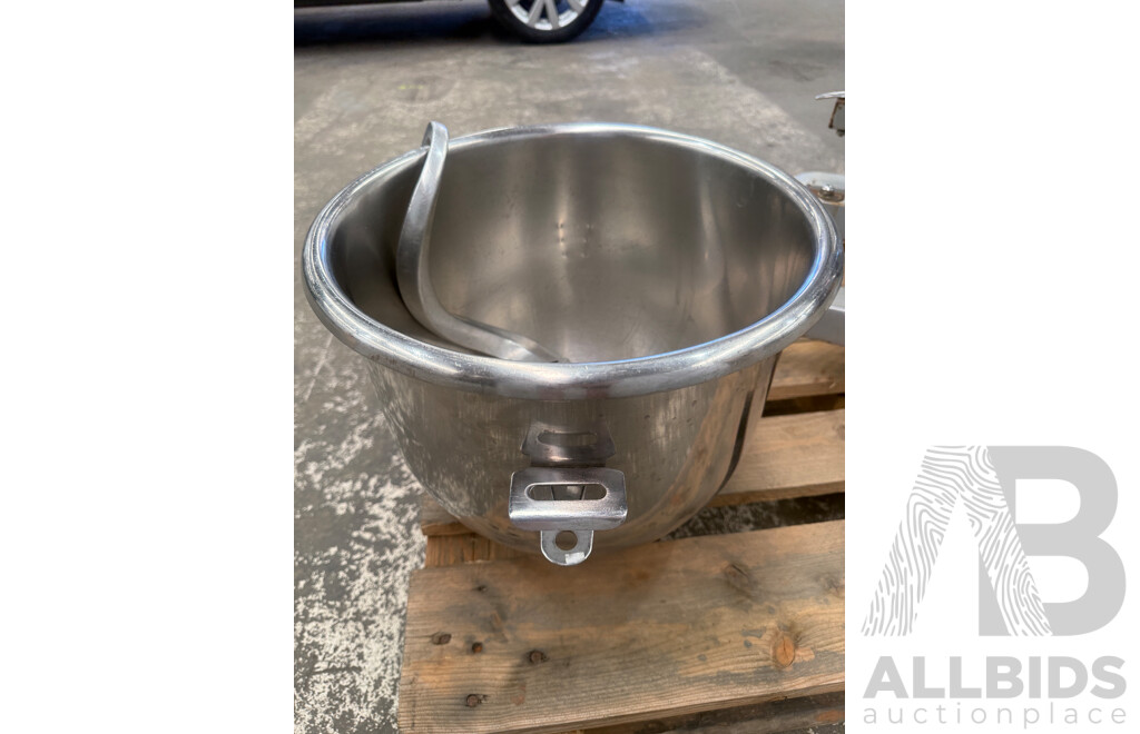 Buffalo CD606-A is a Heavy-duty, Commercial 20-litre Planetary Mixer