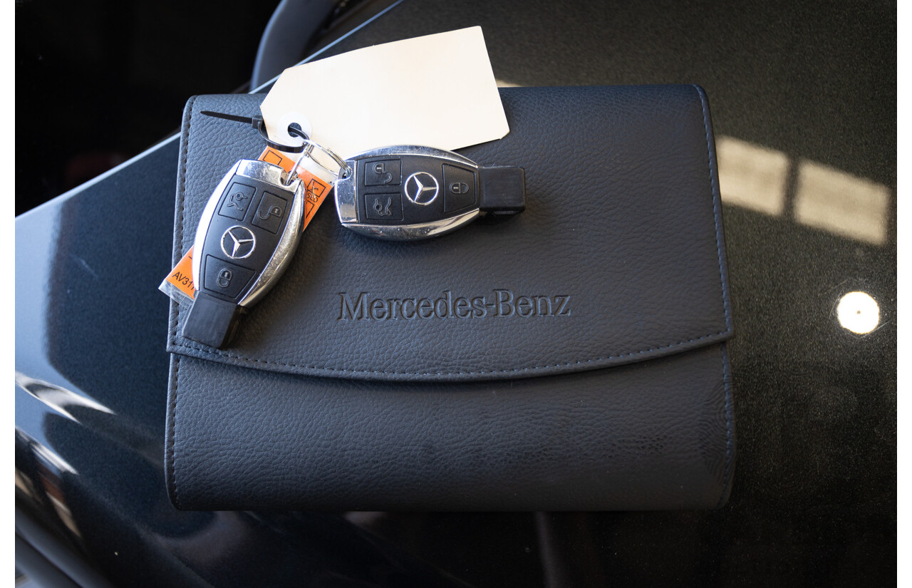 11/2011 Mercedes-Benz C220 CDI Avantguard W204 MY10 4D Sedan Magnetite Black 2.1L