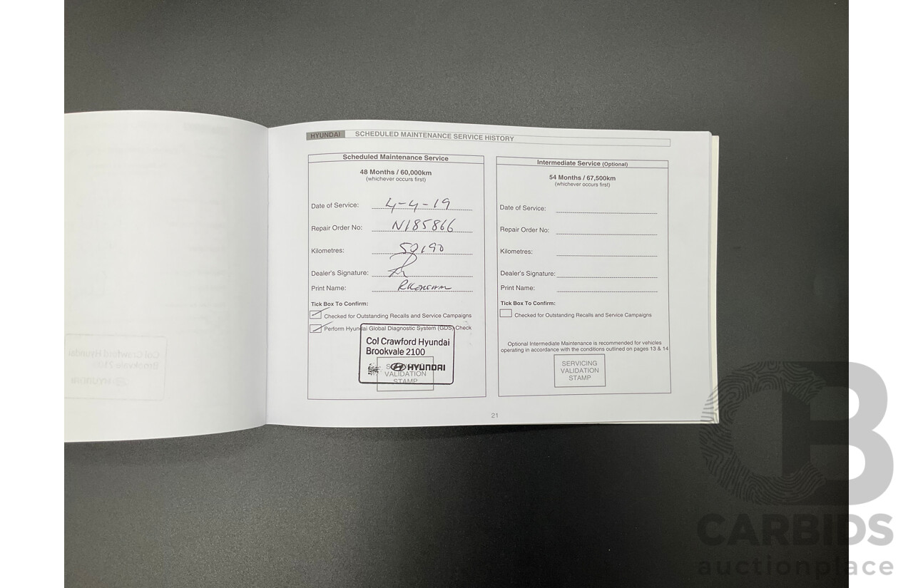 10/2014 Hyundai i30 SE GD MY14 5d Hatchback Sleek Silver 1.8L