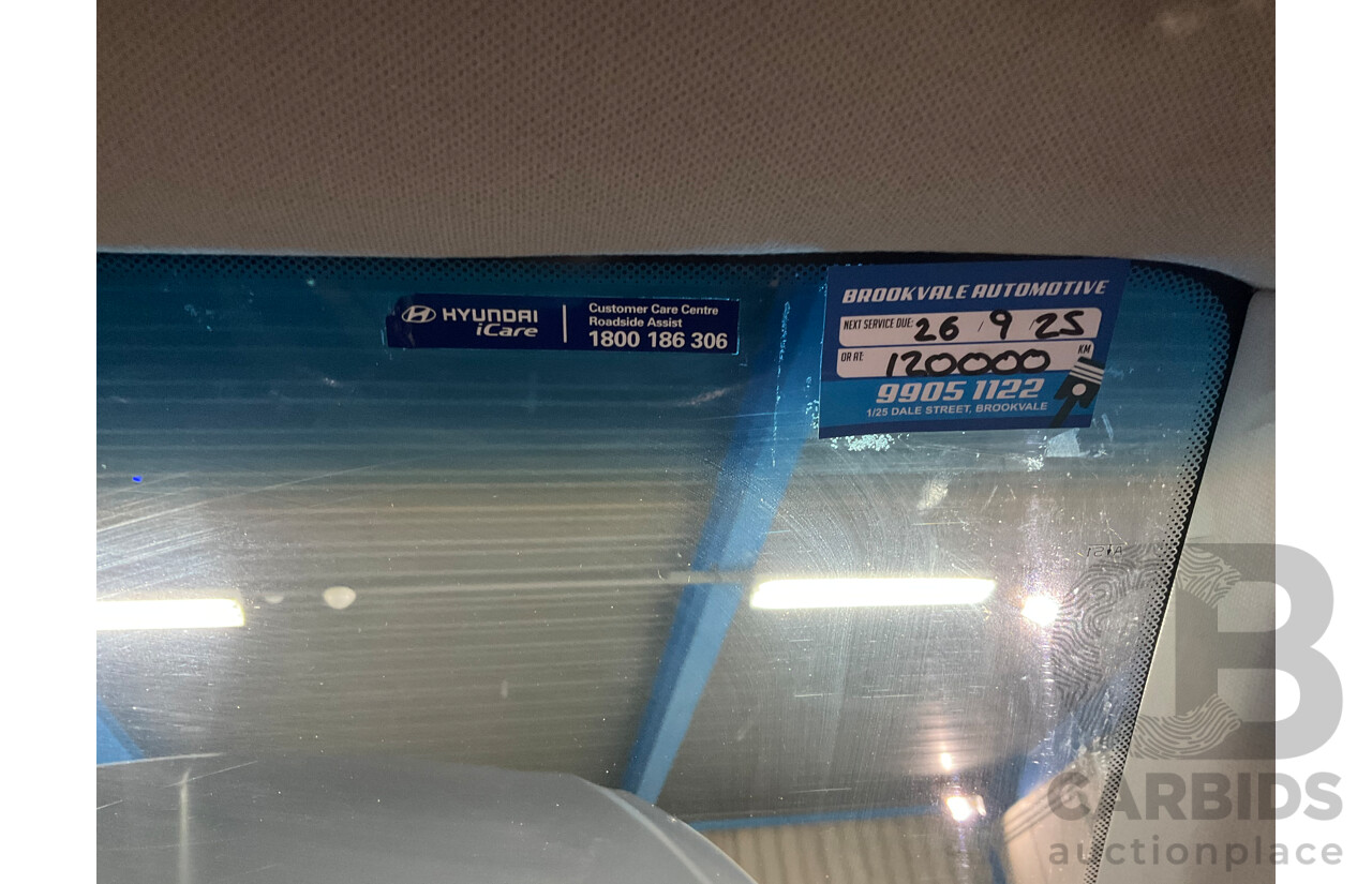 10/2014 Hyundai i30 SE GD MY14 5d Hatchback Sleek Silver 1.8L