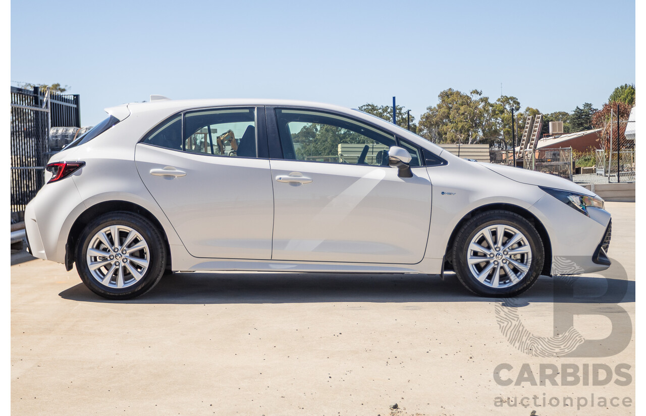 11/2024 Toyota Corolla Ascent Sport Hybrid ZWE219R 5D Hatchback Glacier White 1.8L - 70kw Hybrid
