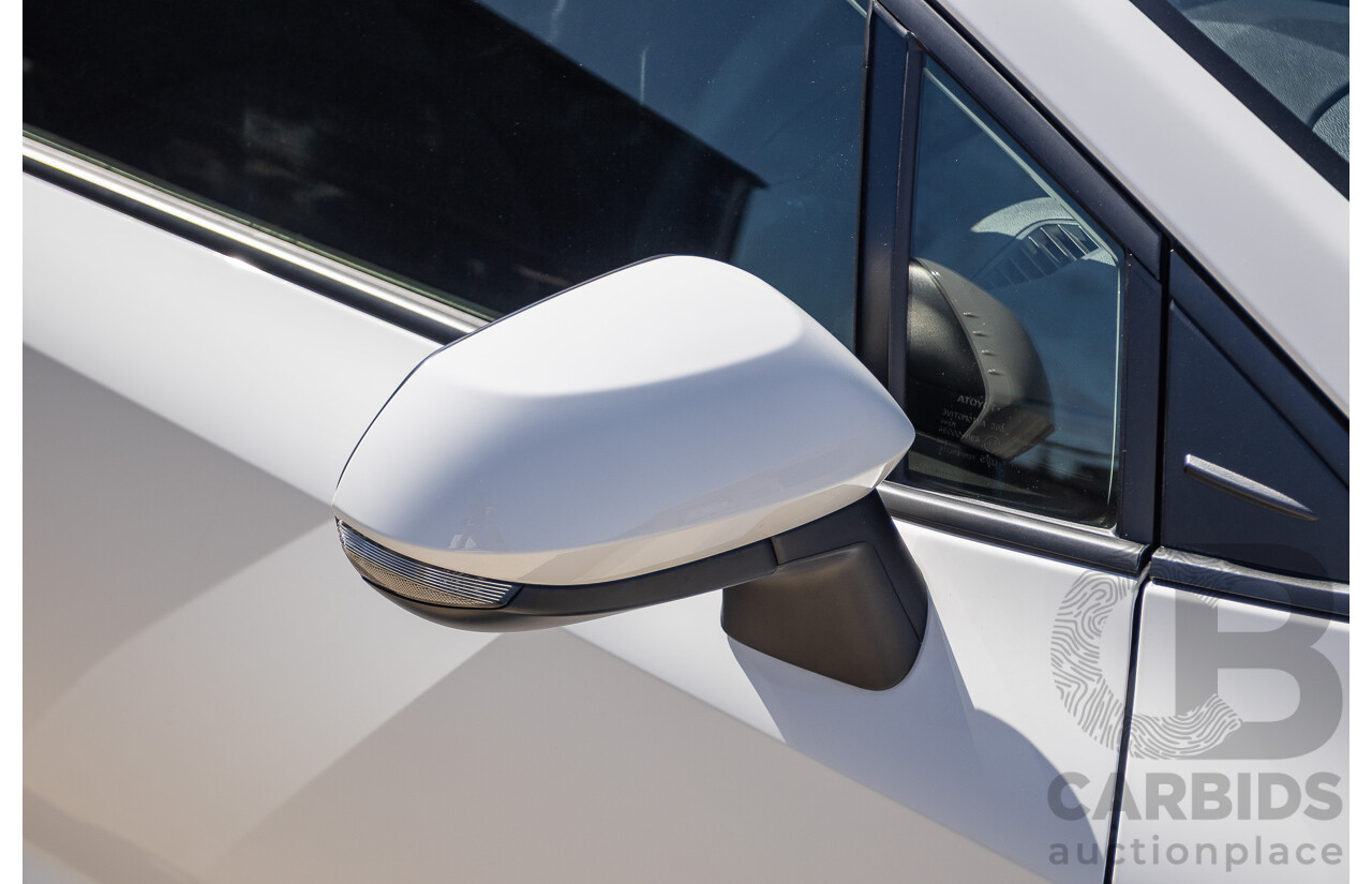 11/2024 Toyota Corolla Ascent Sport Hybrid ZWE219R 5D Hatchback Glacier White 1.8L - 70kw Hybrid