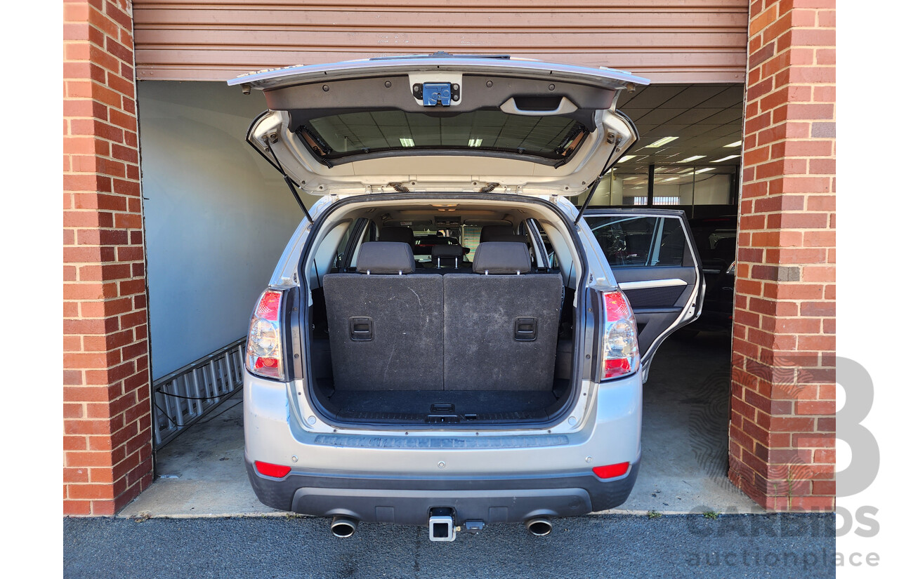 12/2013 Holden Captiva 7 SX (fwd) CG MY13 4d Wagon Silver 2.4L