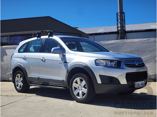 12/2013 Holden Captiva 7 SX (fwd) CG MY13 4d Wagon Silver 2.4L