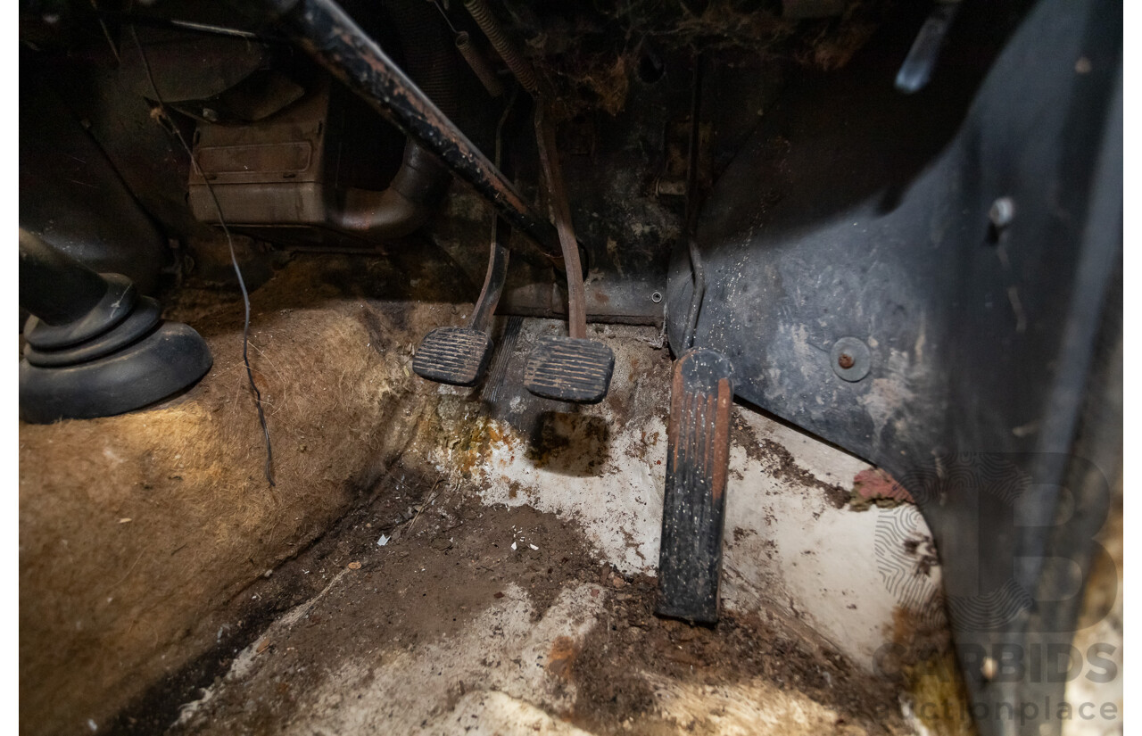 Circa 1969 Toyota Corolla KE16 2d Wagon White 1.1L