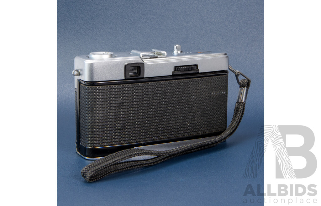 Olympus Trip 35 Compact 35mm Film Camera