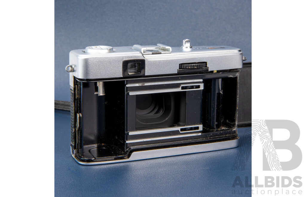 Olympus Trip 35 Compact 35mm Film Camera