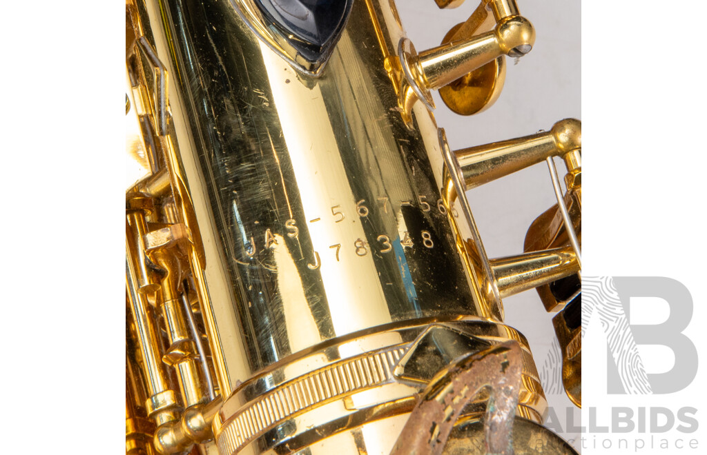 Jupiter JAS-567 Gold Lacquer Alto Saxophone with Protective Case