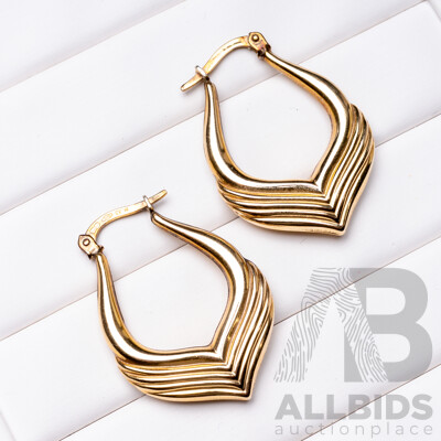 Pair of 9ct Yellow Gold Vintage Style Earrings - 2.06gms