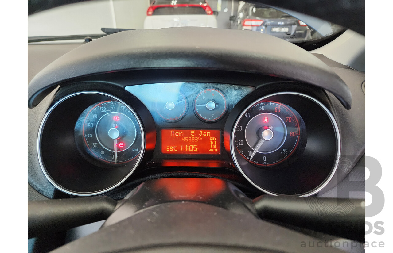 10/2013 Fiat Punto Lounge MY13 5d Hatchback Blue 1.4L