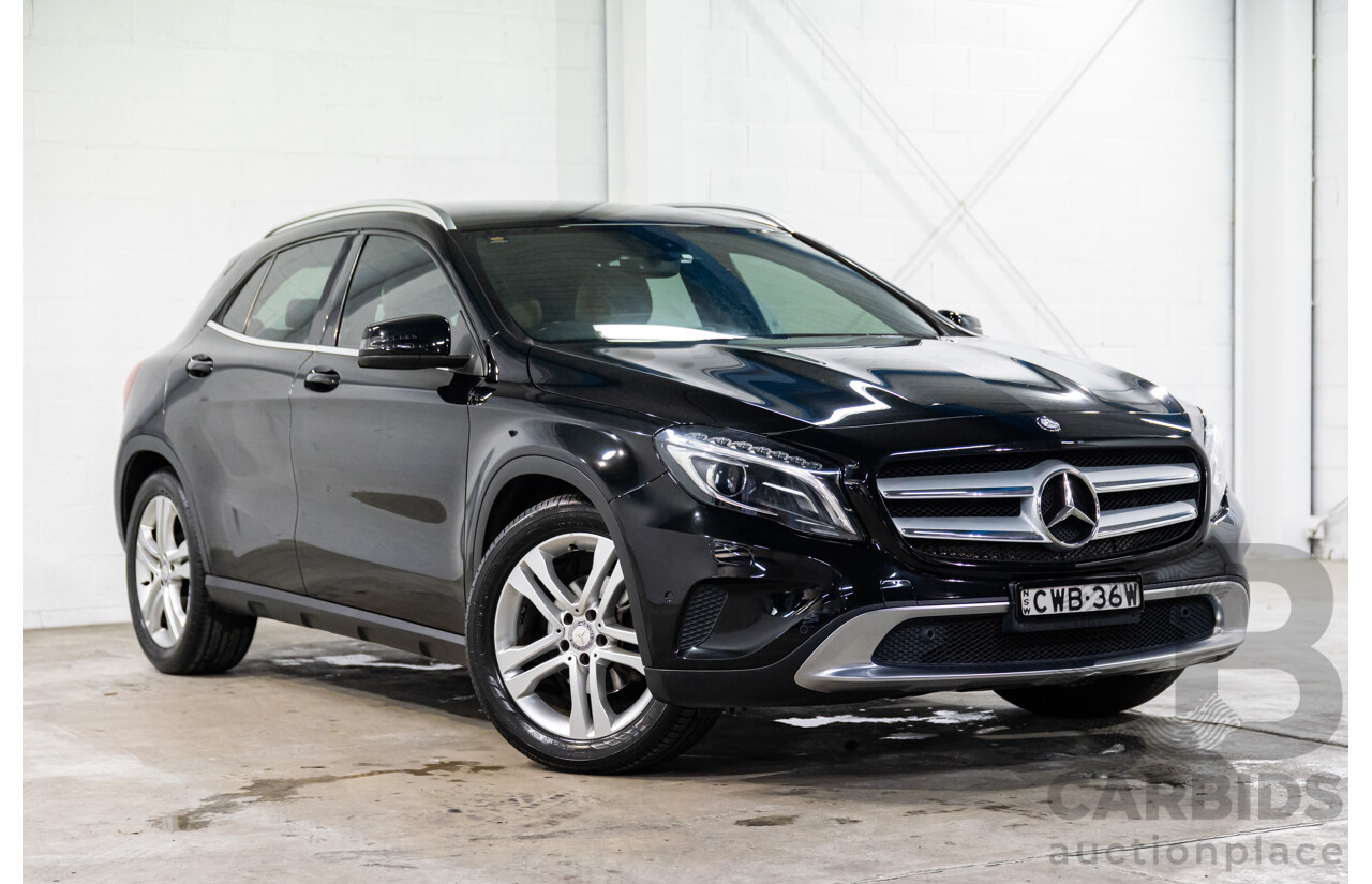 11/2014 Mercedes-Benz GLA200 CDI (FWD) X156 4d Wagon Cosmos Black Metallic Turbo 2.1L