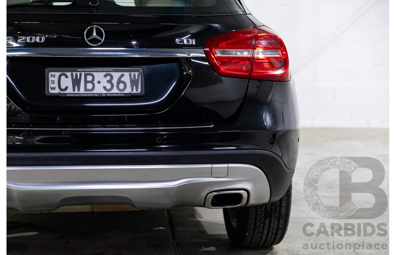 11/2014 Mercedes-Benz GLA200 CDI (FWD) X156 4d Wagon Cosmos Black Metallic Turbo 2.1L