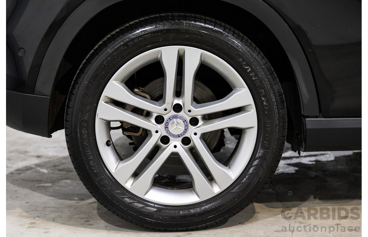 11/2014 Mercedes-Benz GLA200 CDI (FWD) X156 4d Wagon Cosmos Black Metallic Turbo 2.1L