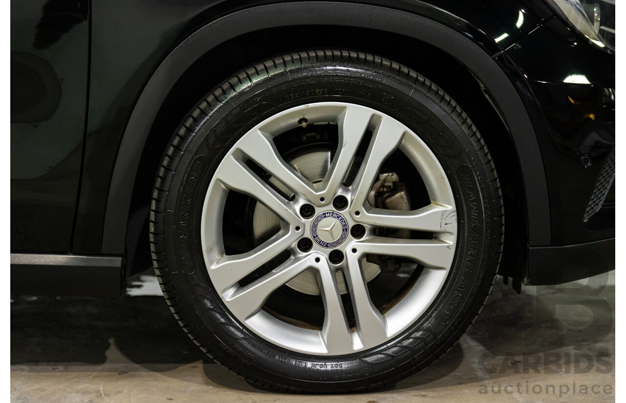 11/2014 Mercedes-Benz GLA200 CDI (FWD) X156 4d Wagon Cosmos Black Metallic Turbo 2.1L