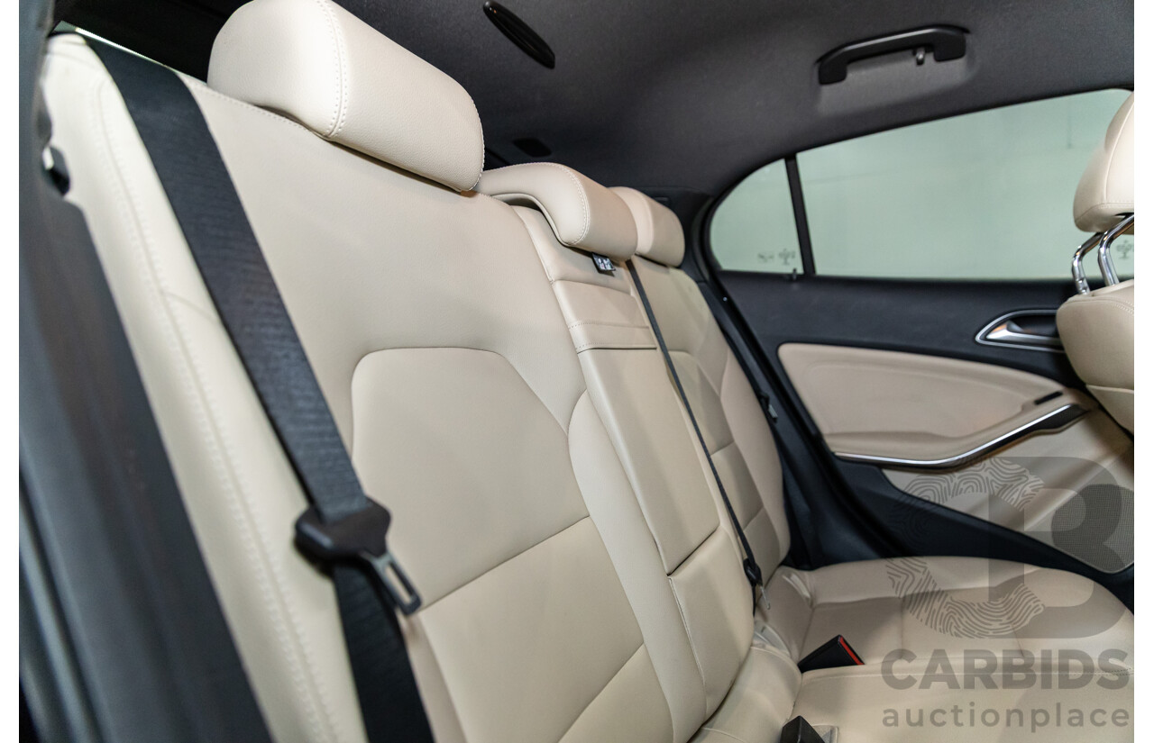 11/2014 Mercedes-Benz GLA200 CDI (FWD) X156 4d Wagon Cosmos Black Metallic Turbo 2.1L