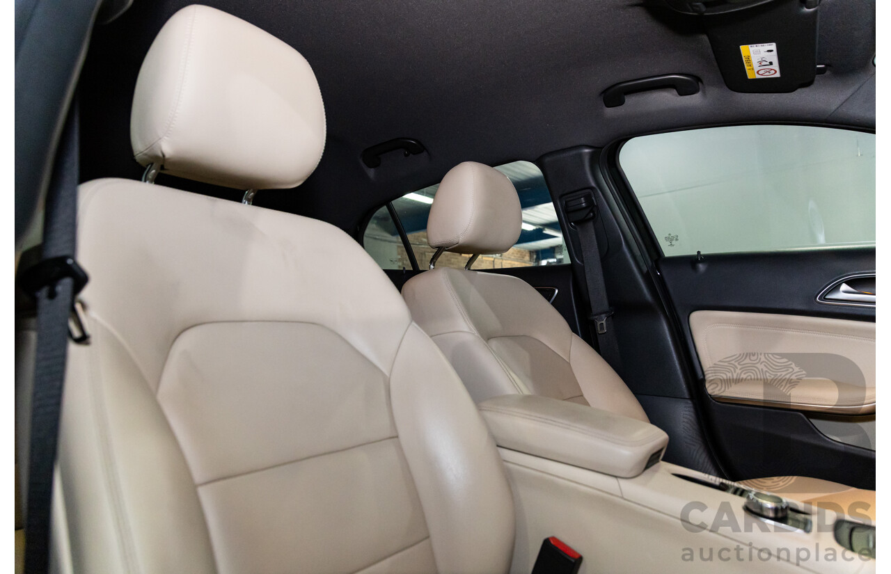 11/2014 Mercedes-Benz GLA200 CDI (FWD) X156 4d Wagon Cosmos Black Metallic Turbo 2.1L