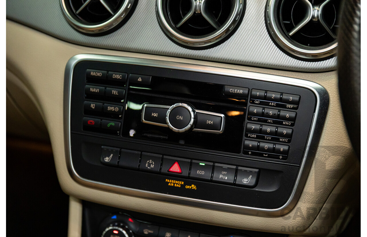 11/2014 Mercedes-Benz GLA200 CDI (FWD) X156 4d Wagon Cosmos Black Metallic Turbo 2.1L