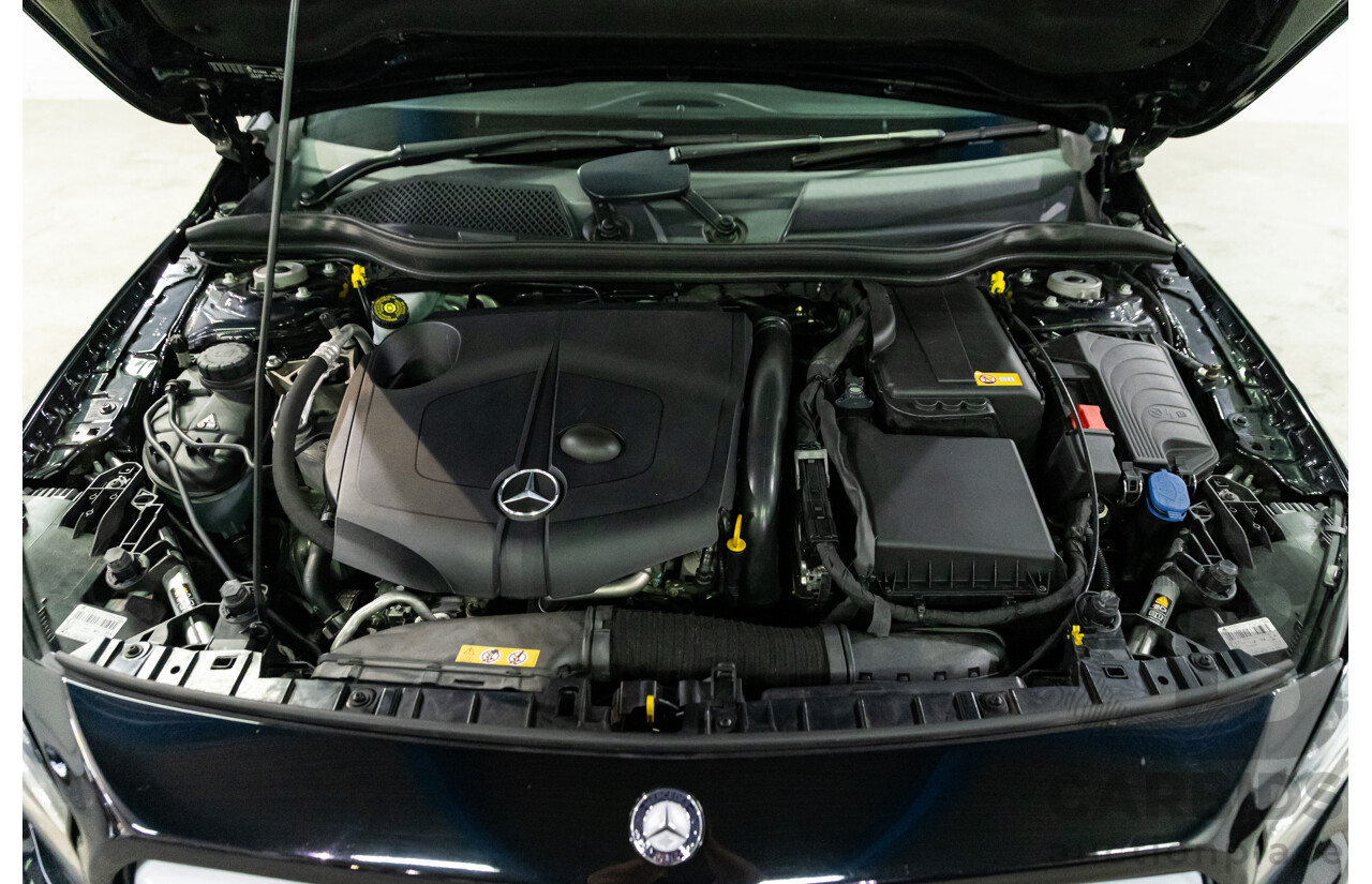 11/2014 Mercedes-Benz GLA200 CDI (FWD) X156 4d Wagon Cosmos Black Metallic Turbo 2.1L