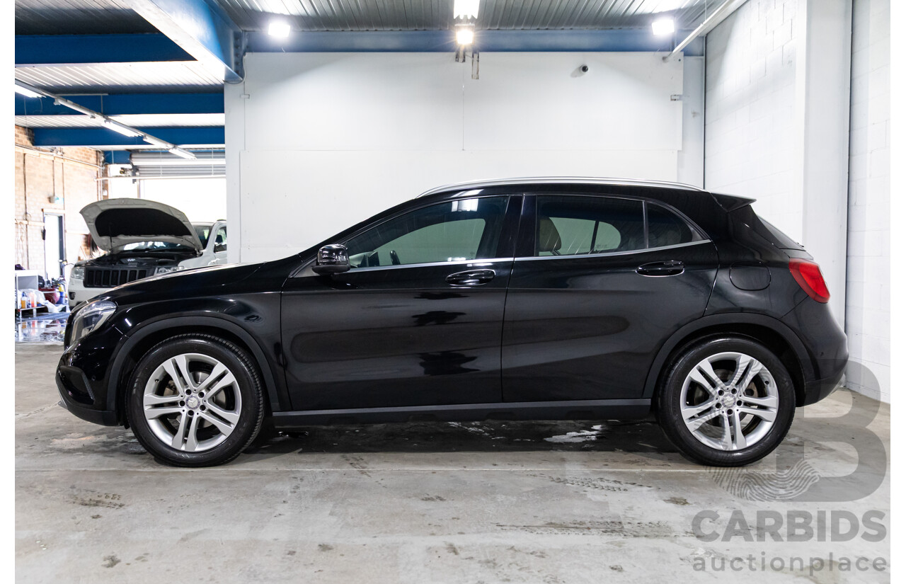 11/2014 Mercedes-Benz GLA200 CDI (FWD) X156 4d Wagon Cosmos Black Metallic Turbo 2.1L