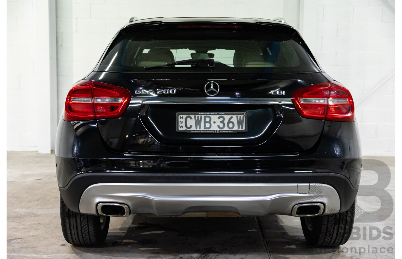 11/2014 Mercedes-Benz GLA200 CDI (FWD) X156 4d Wagon Cosmos Black Metallic Turbo 2.1L