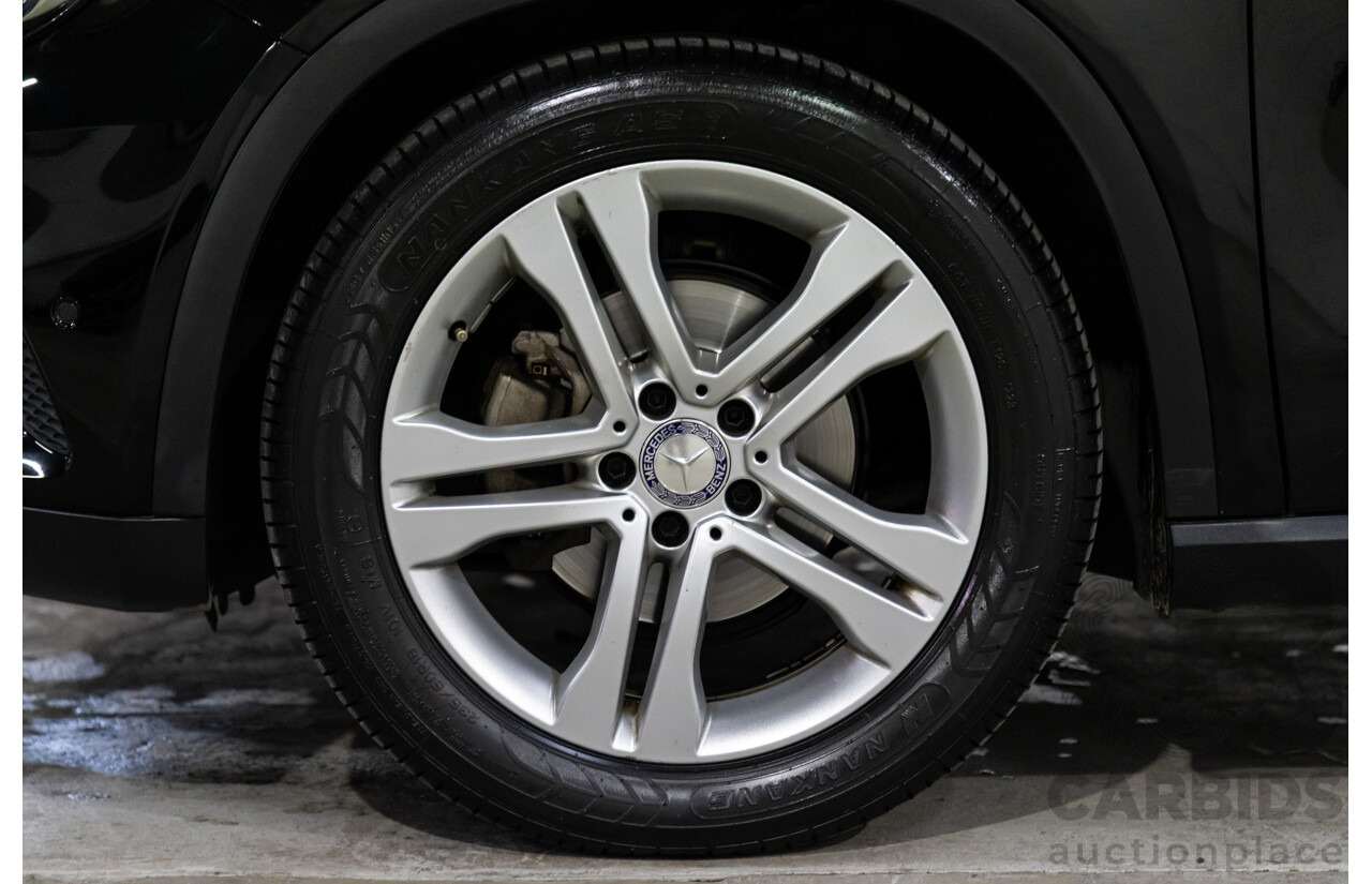 11/2014 Mercedes-Benz GLA200 CDI (FWD) X156 4d Wagon Cosmos Black Metallic Turbo 2.1L