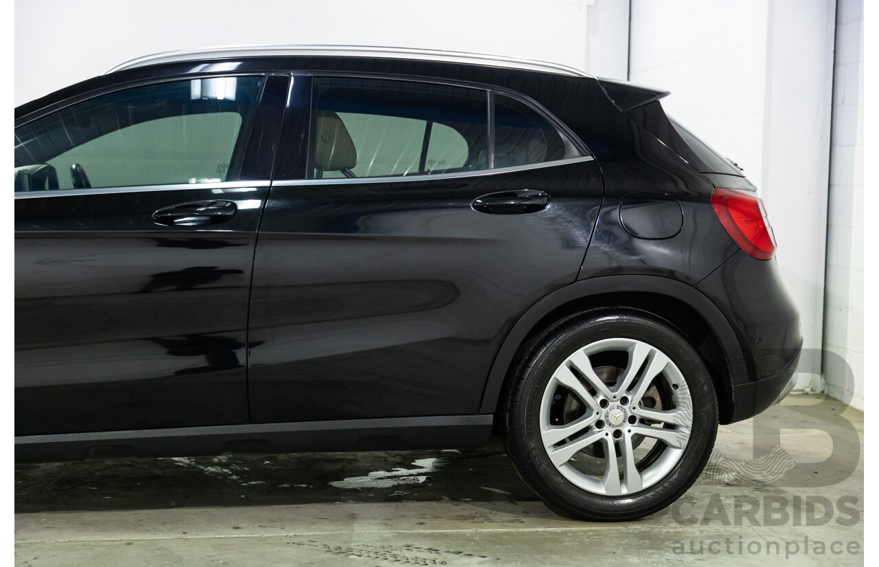 11/2014 Mercedes-Benz GLA200 CDI (FWD) X156 4d Wagon Cosmos Black Metallic Turbo 2.1L