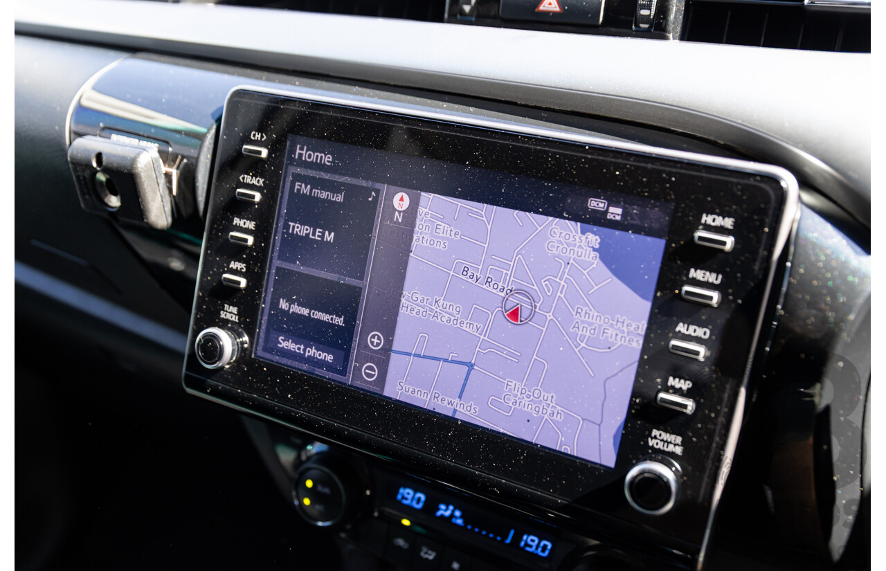 01/2022 Toyota Hilux SR5 (4x4) GUN126R Double Cab P/Up Super White Turbo Diesel 2.8L