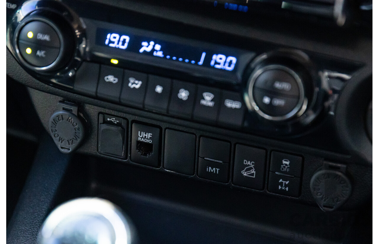 01/2022 Toyota Hilux SR5 (4x4) GUN126R Double Cab P/Up Super White Turbo Diesel 2.8L