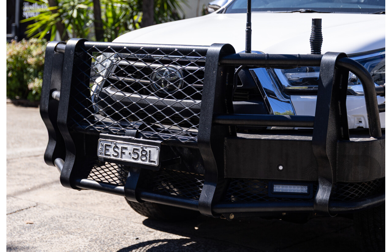 01/2022 Toyota Hilux SR5 (4x4) GUN126R Double Cab P/Up Super White Turbo Diesel 2.8L