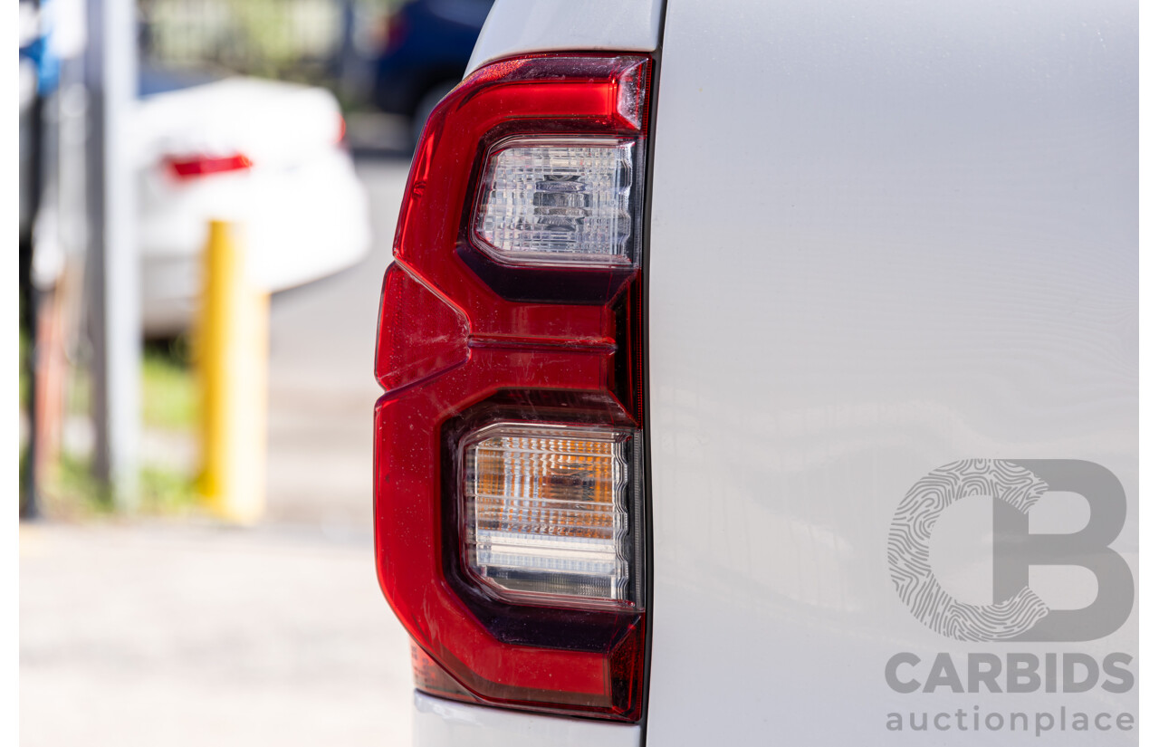 01/2022 Toyota Hilux SR5 (4x4) GUN126R Double Cab P/Up Super White Turbo Diesel 2.8L