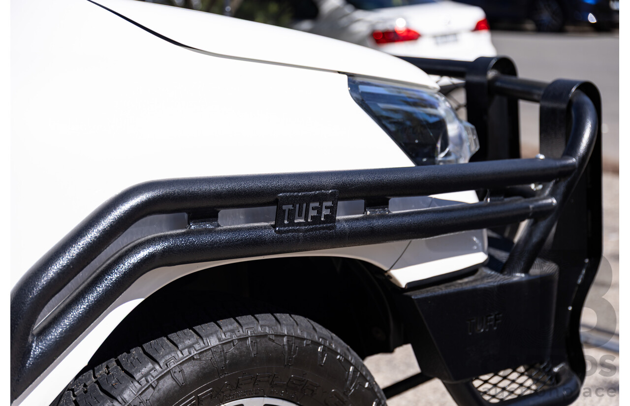 01/2022 Toyota Hilux SR5 (4x4) GUN126R Double Cab P/Up Super White Turbo Diesel 2.8L