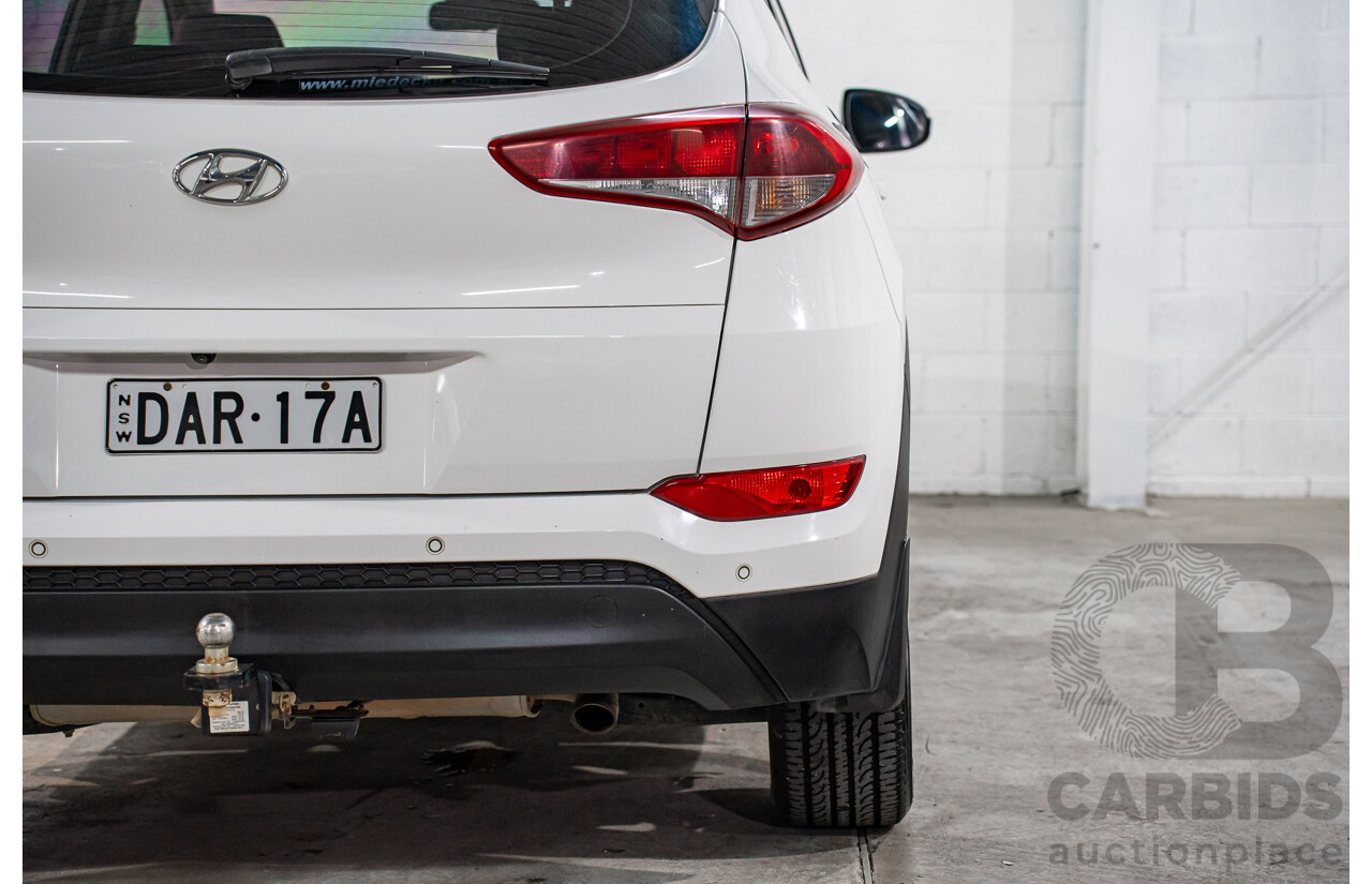 8/2015 Hyundai Tucson Active X (FWD) TL 4d Wagon Pure White 2.0L