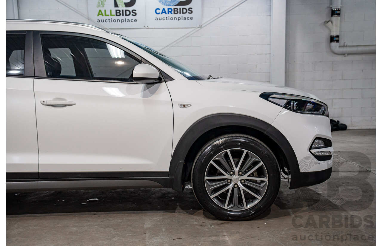 8/2015 Hyundai Tucson Active X (FWD) TL 4d Wagon Pure White 2.0L
