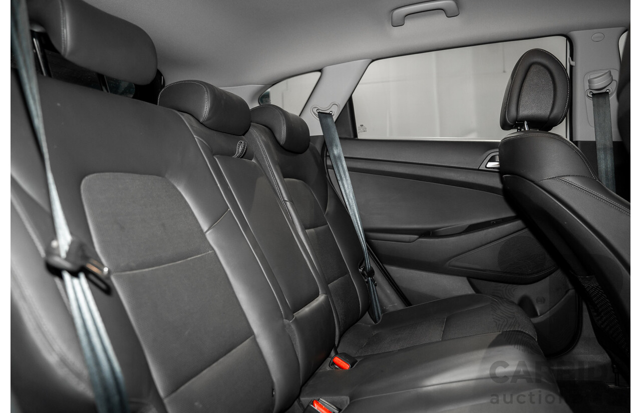 8/2015 Hyundai Tucson Active X (FWD) TL 4d Wagon Pure White 2.0L