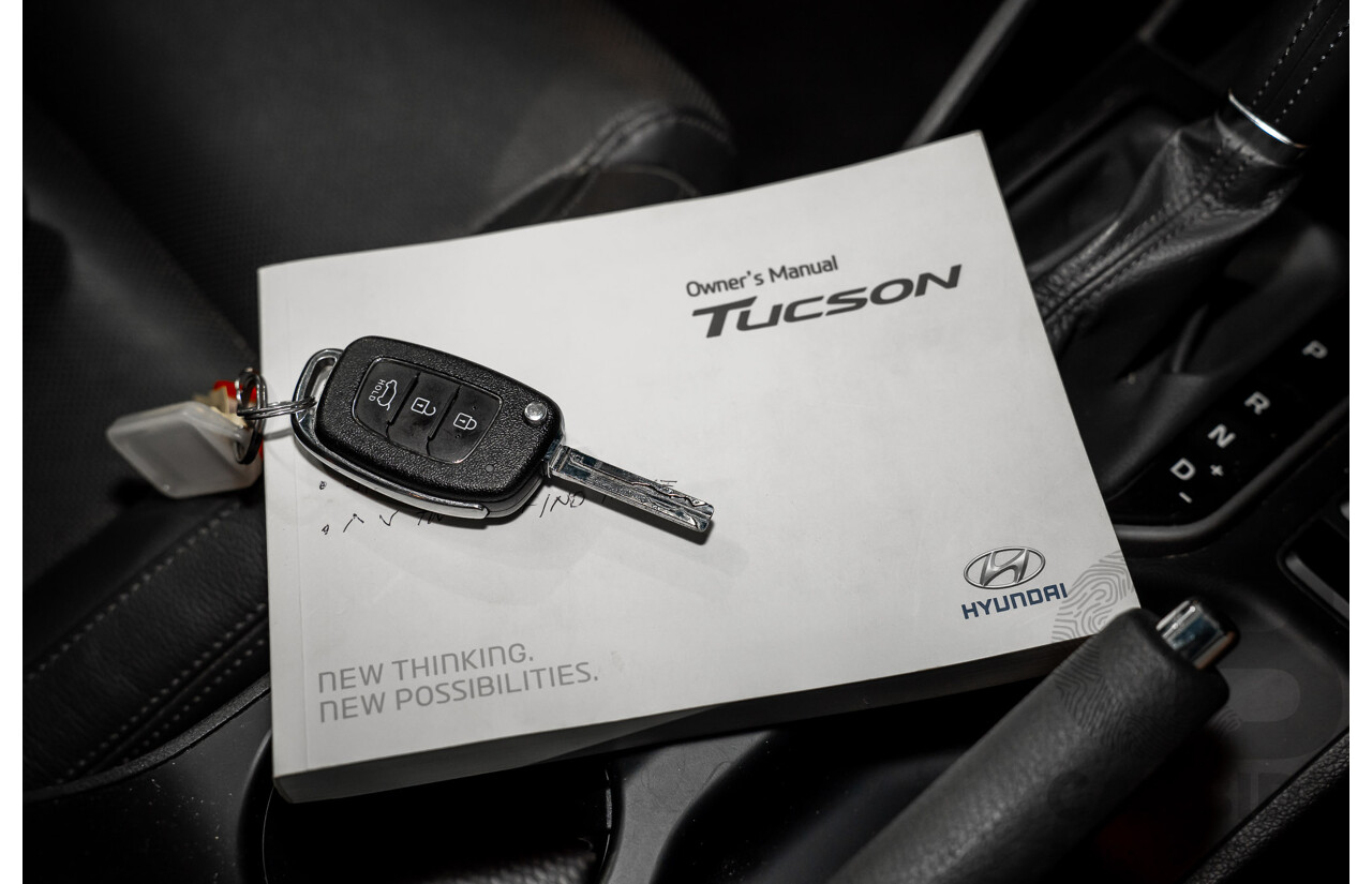 8/2015 Hyundai Tucson Active X (FWD) TL 4d Wagon Pure White 2.0L