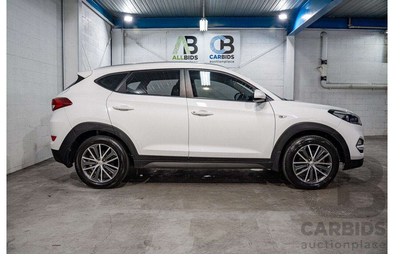 8/2015 Hyundai Tucson Active X (FWD) TL 4d Wagon Pure White 2.0L