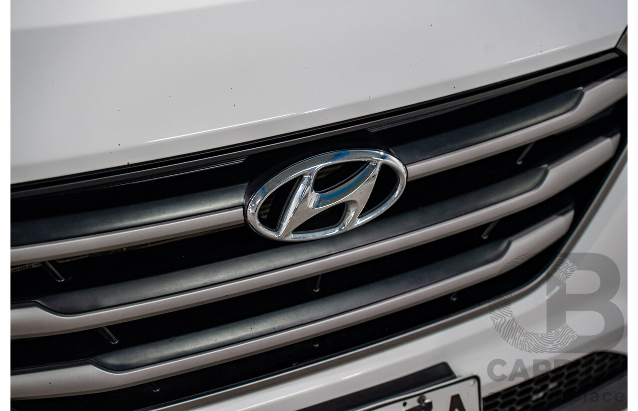 8/2015 Hyundai Tucson Active X (FWD) TL 4d Wagon Pure White 2.0L