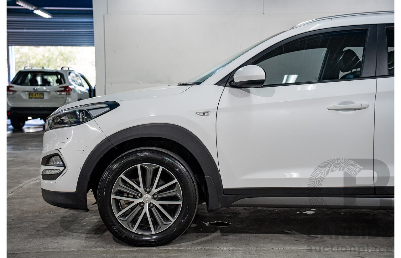 8/2015 Hyundai Tucson Active X (FWD) TL 4d Wagon Pure White 2.0L