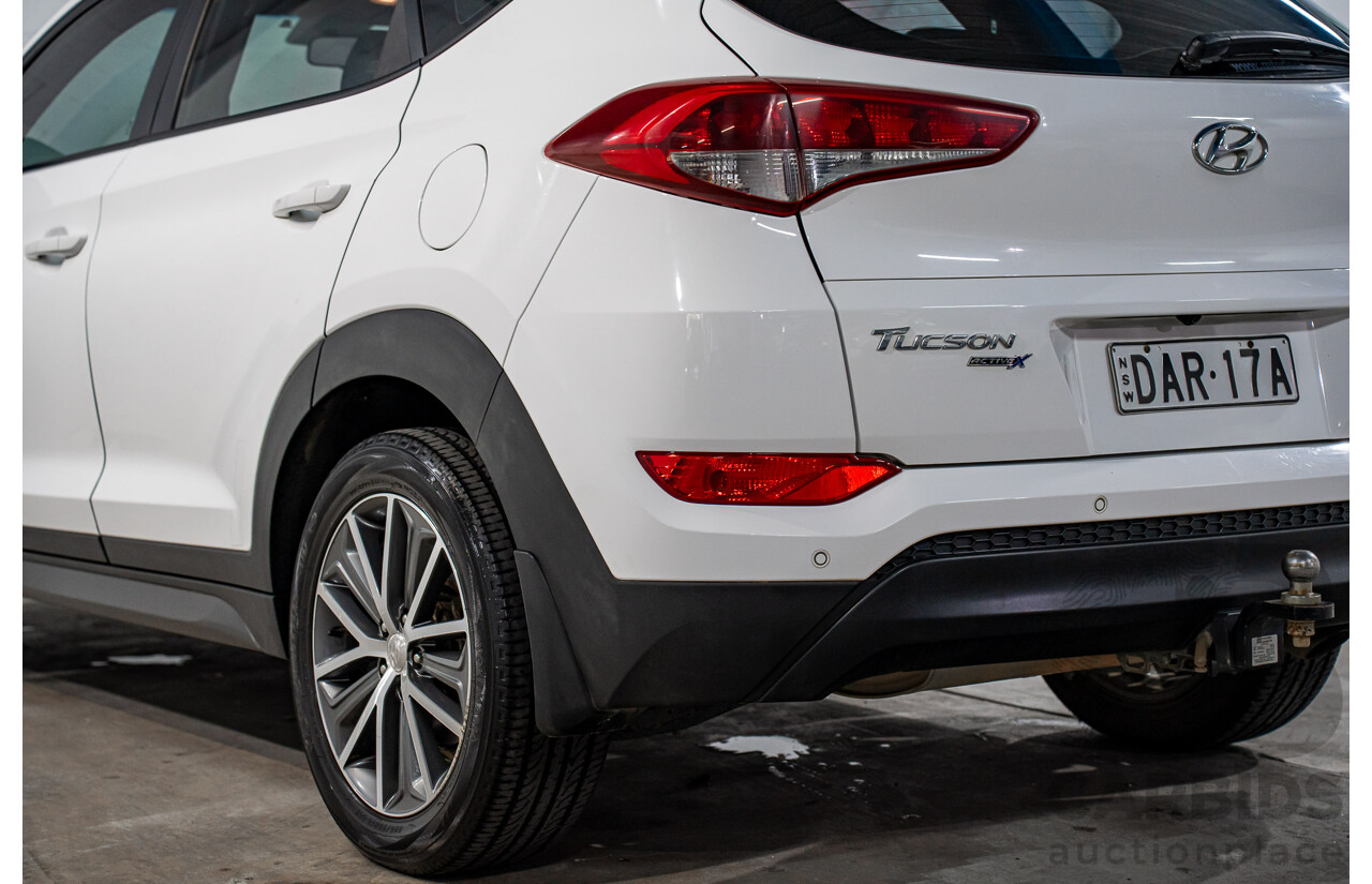 8/2015 Hyundai Tucson Active X (FWD) TL 4d Wagon Pure White 2.0L