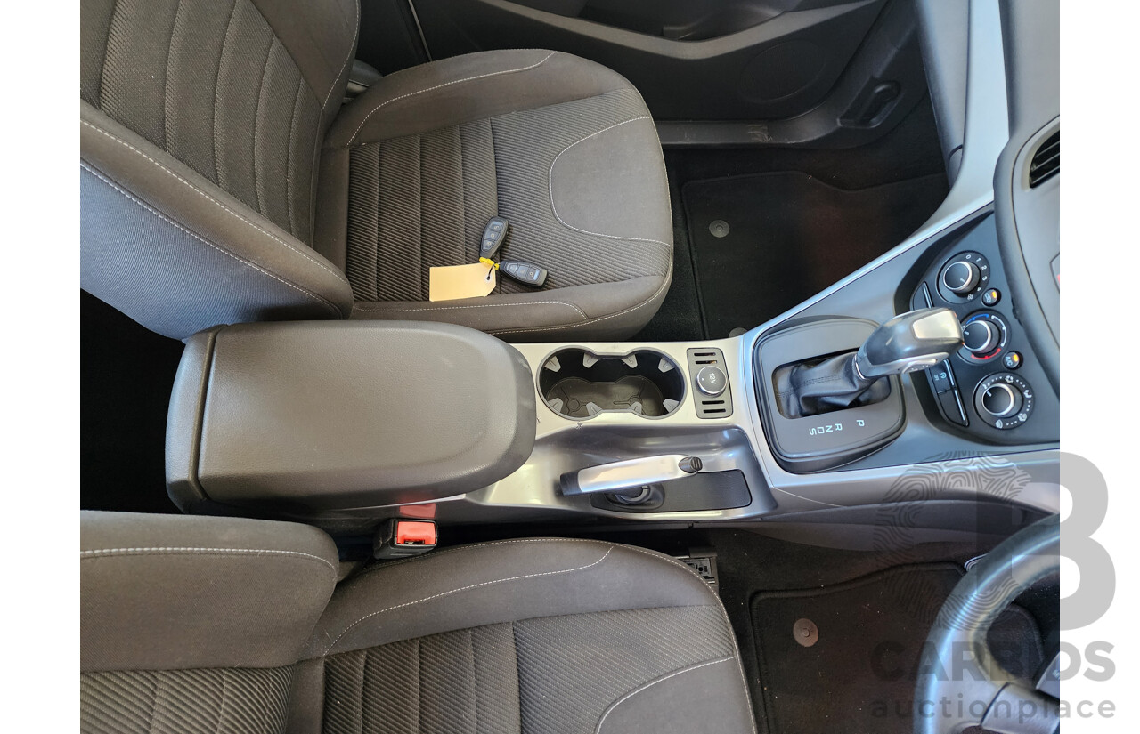 4/2015 Ford Kuga Ambiente (fwd) TF MK 2 4d Wagon White 1.5L