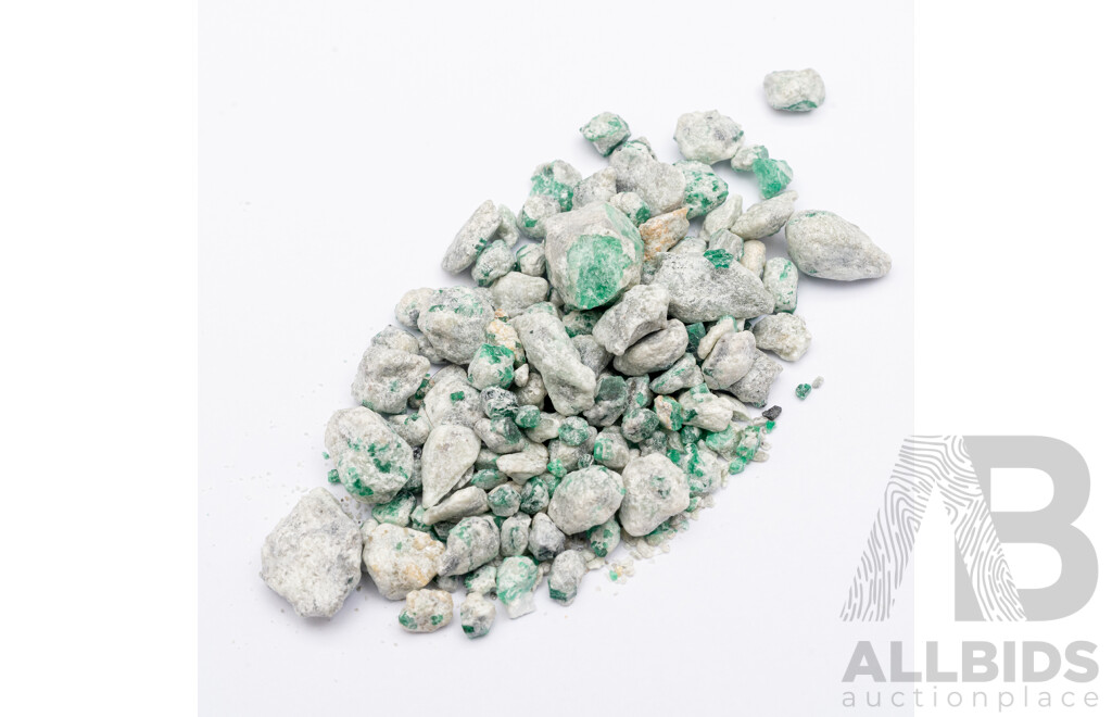 195.80cts of Uncut Natural Emeralds - 39.18gms