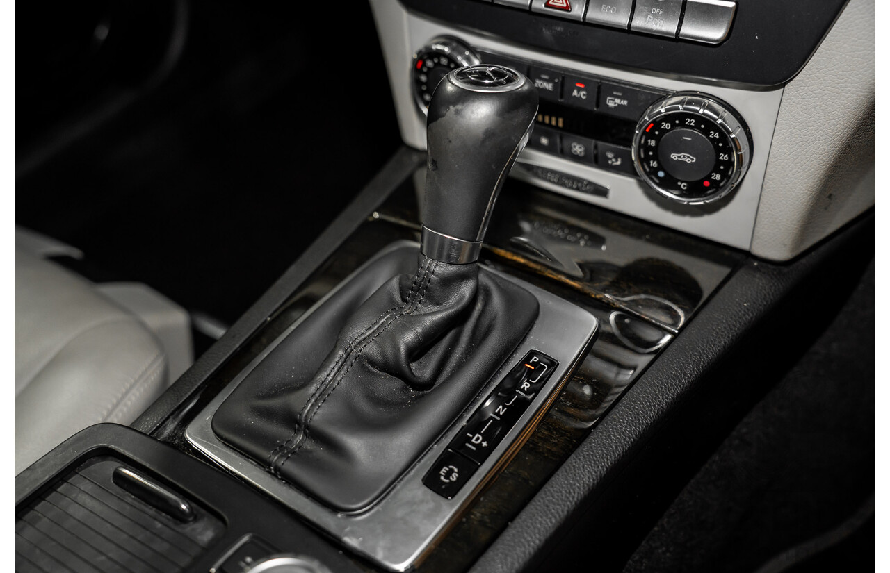 6/2012 Mercedes-Benz C250 Avantgarde BE W204 MY11 4d Sedan Palladium Silver Metallic Turbo 1.8L