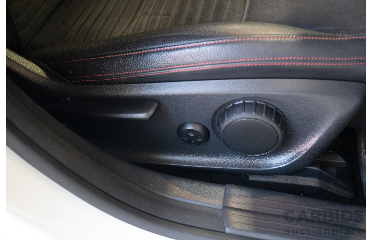 10/2014 Mercedes-Benz CLA200 117 4D Coupe Calcite White Turbo 1.6L